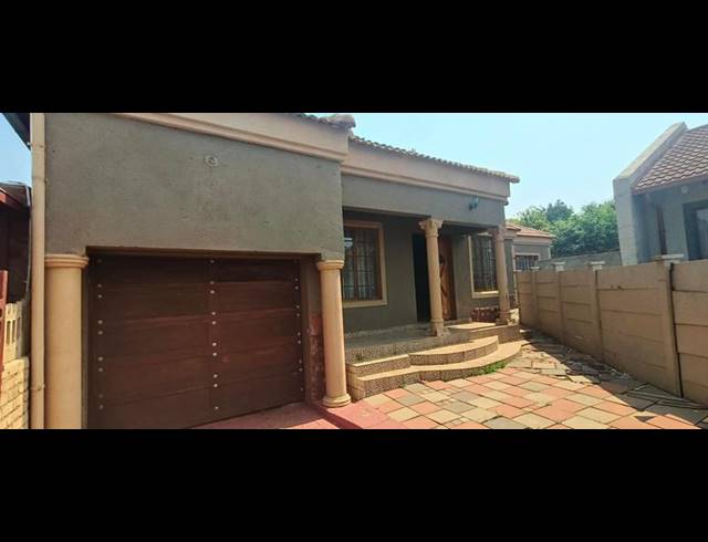 3 BEDROOM HOUSE FOR SALE IN ELANDSPOORT